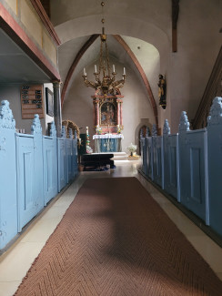 Innenraum der Petersauracher Kirche